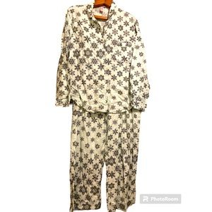 Victoria secrets pajama set top and bottom size large women’s